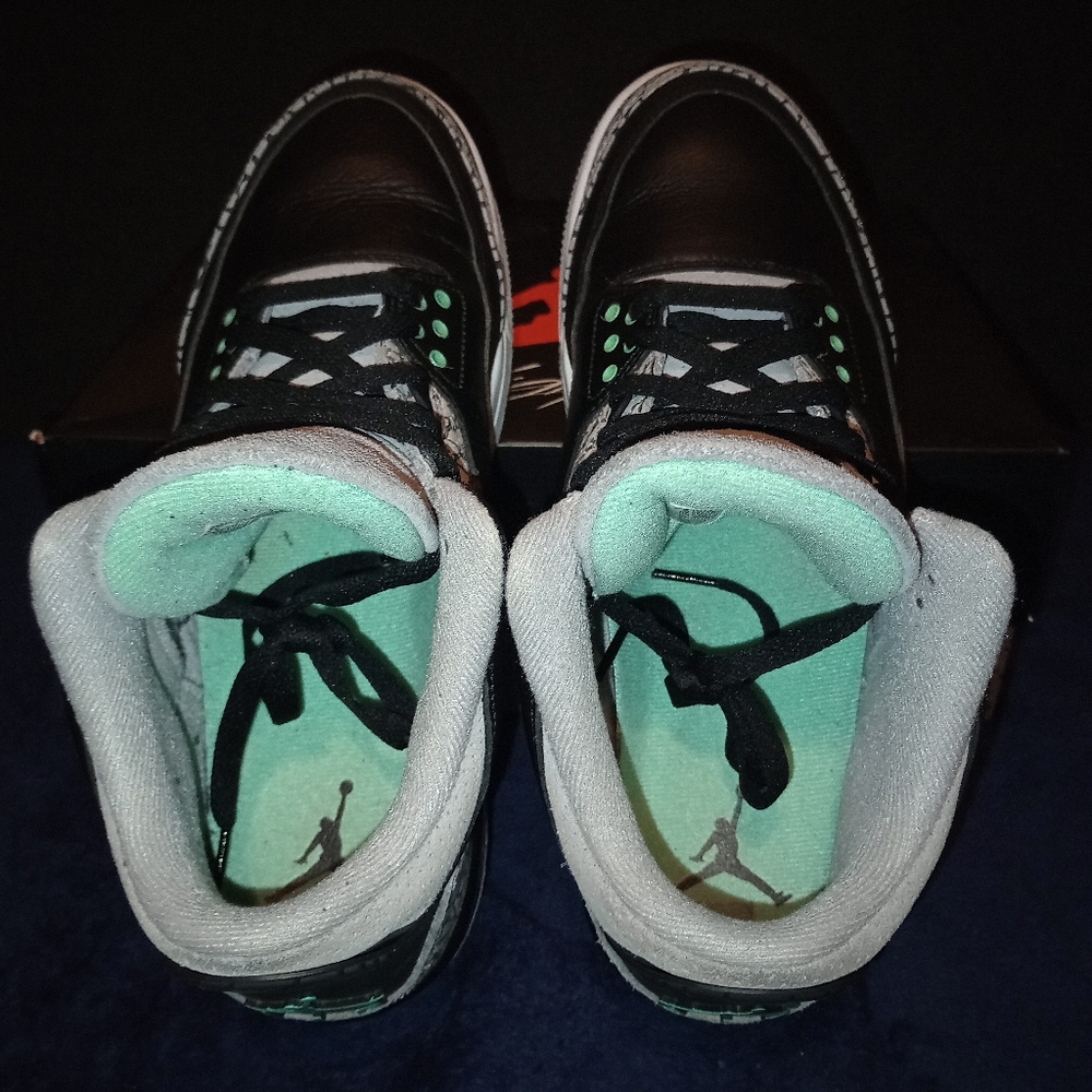 EUC Air Jordan 3 Retro Green Glow Men's Size 10 - Picture 5 of 10